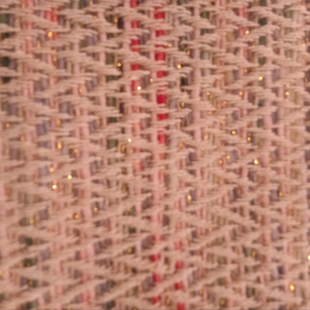 ASPEN Table Runner - Picture 3 of 12